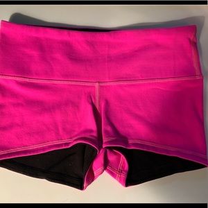 LULULEMON Hottie Ladies Pink Shorts